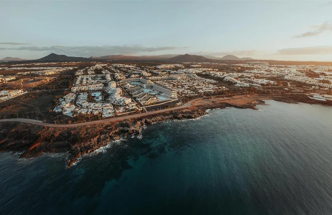 Radisson Blu Resort, Lanzarote Adults Only-1